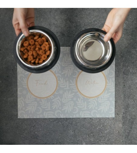 Alfombra comedero para mascotas Moon 48x35